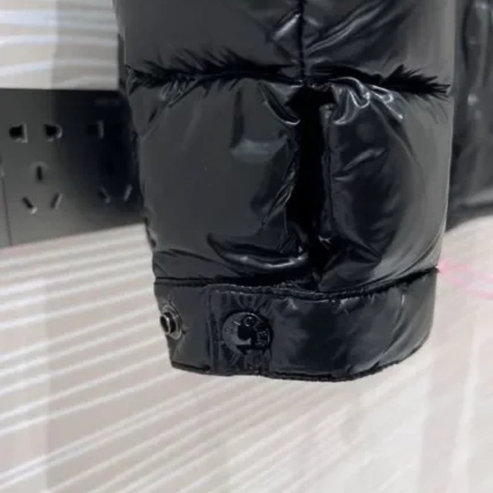 Moncler Winter Warm Down Jacket - Picture 5 of 6